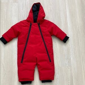 CANADA GOOSE KIDS SNOWSUIT. NEW WITH TAGS. 3-6 MONTHS. ❤️